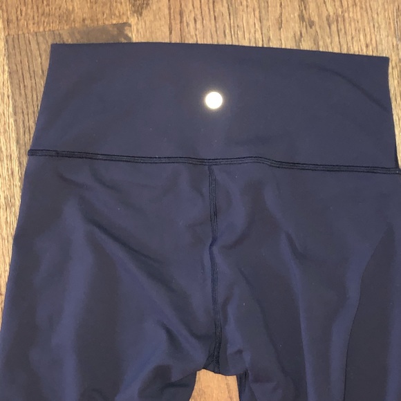 GUC Lululemon Wunder Under Hi-Rise Pants 28” Navy - Picture 8 of 13